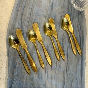 Lot of 8 Dirilyte Sugar Spoons and Butter knifes